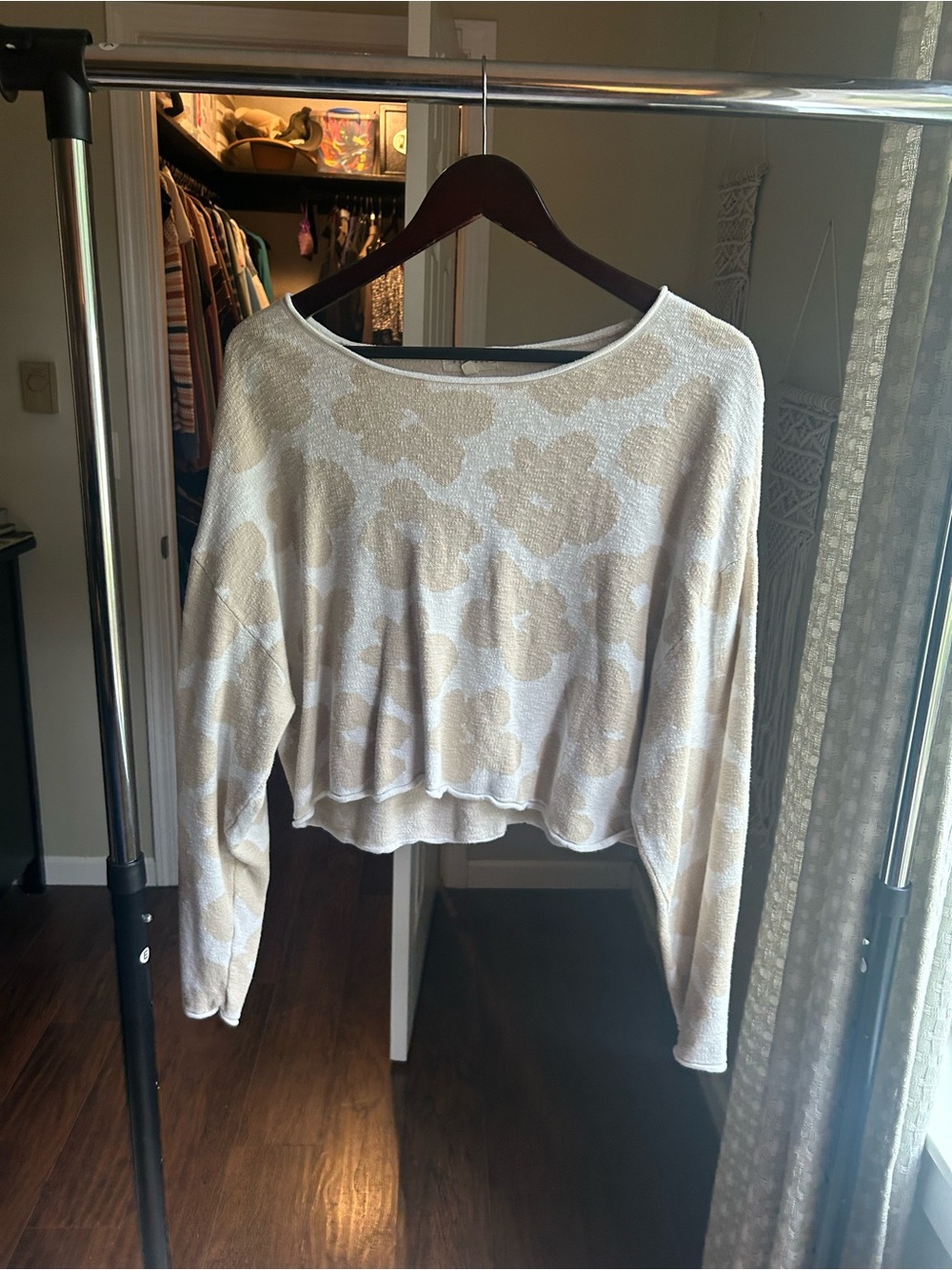 Promesa Beige and White Floral Cropped Cotton Sweater